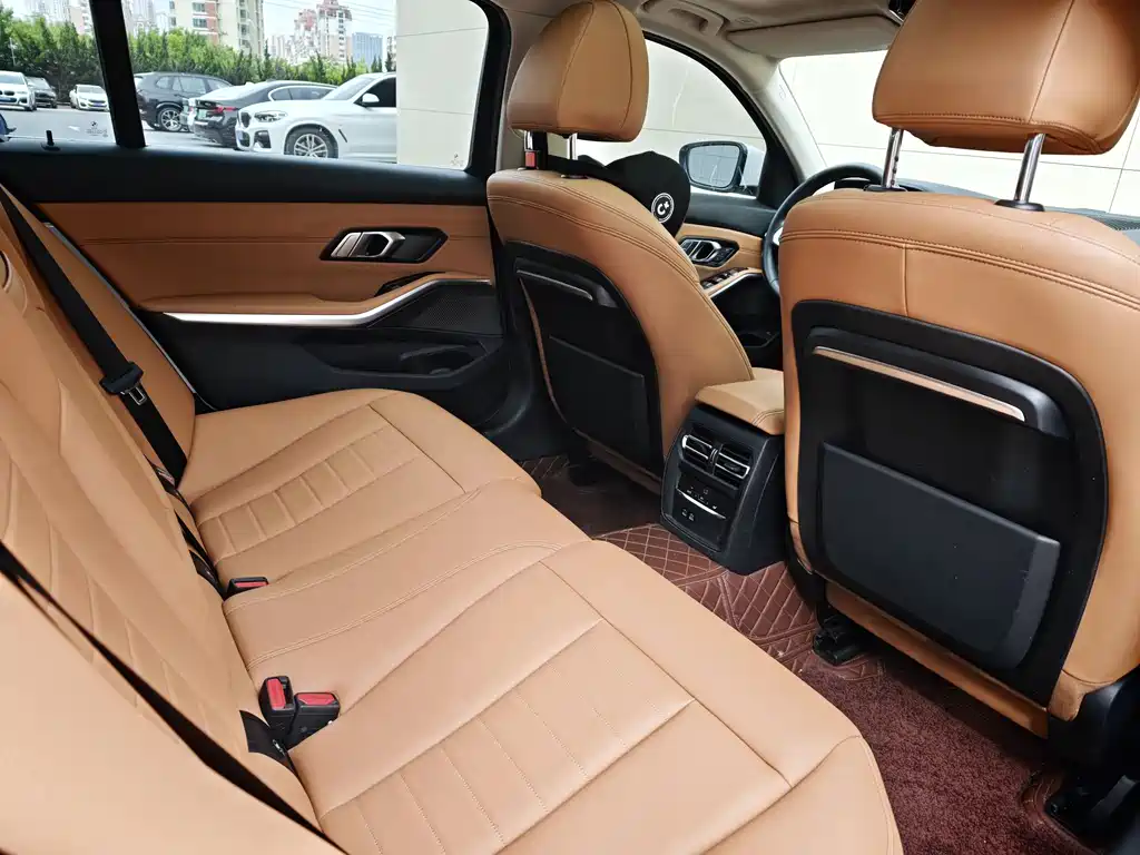 BMW 3 Series 2020 — фото 14