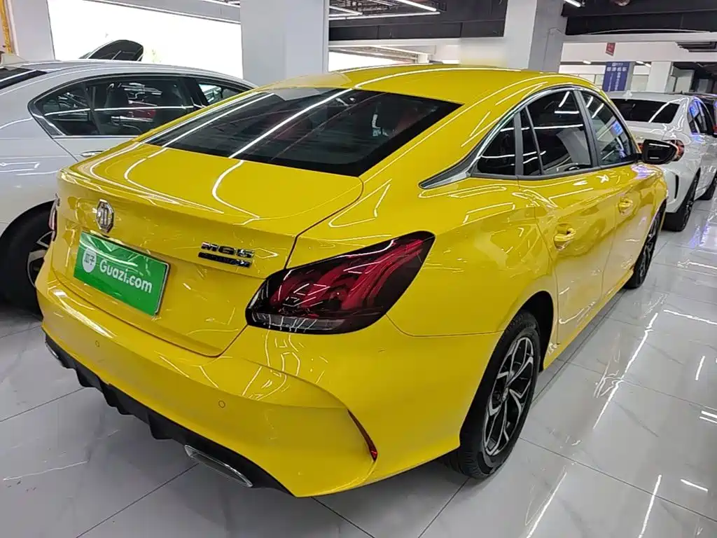 MG MG5 2021