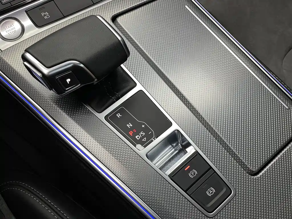 Audi A6L 2020 — фото 21