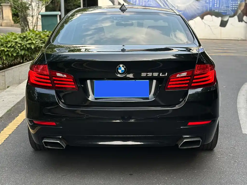 BMW 5 Series 2015 — фото 8