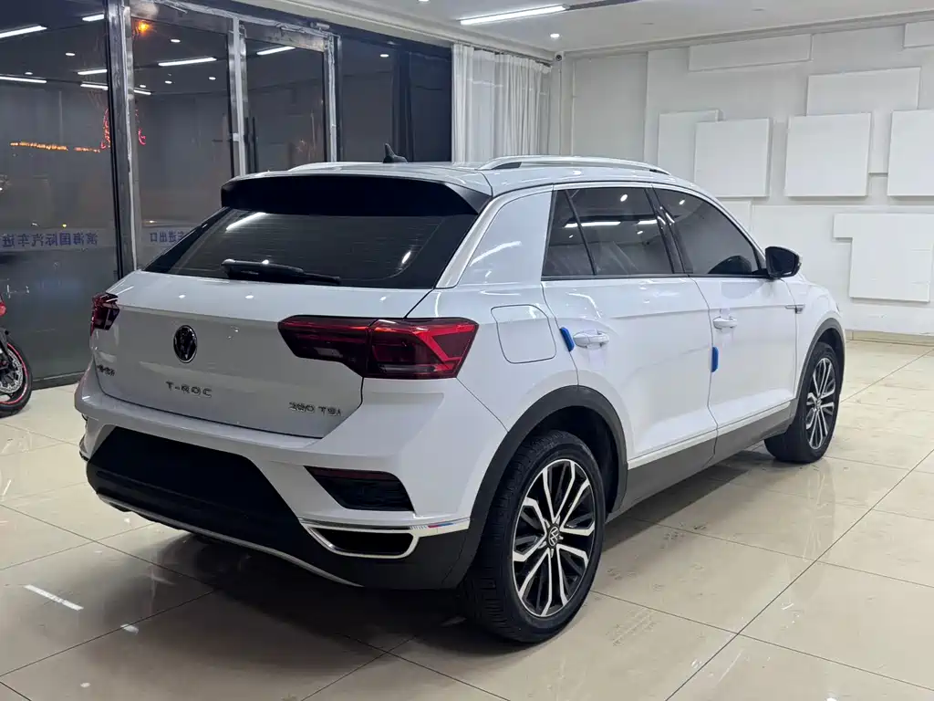Volkswagen T-Roc 2021 — фото 6