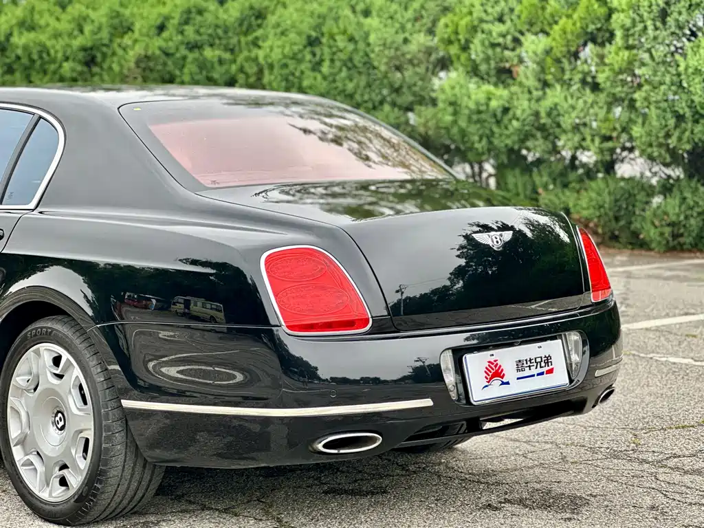 Bentley Flying Spur 2012 — фото 11