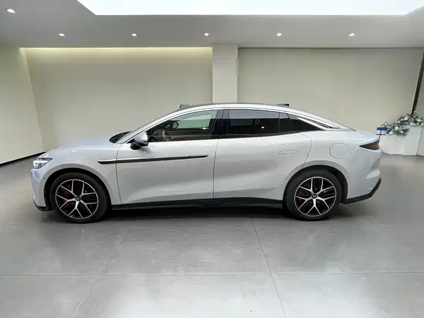 BYD Han L 2025