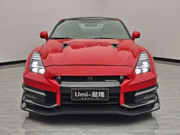 Nissan GT-R 2012