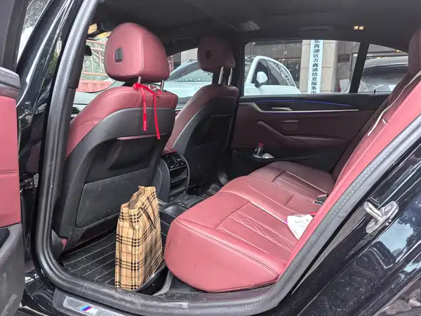 BMW 5 Series 2023