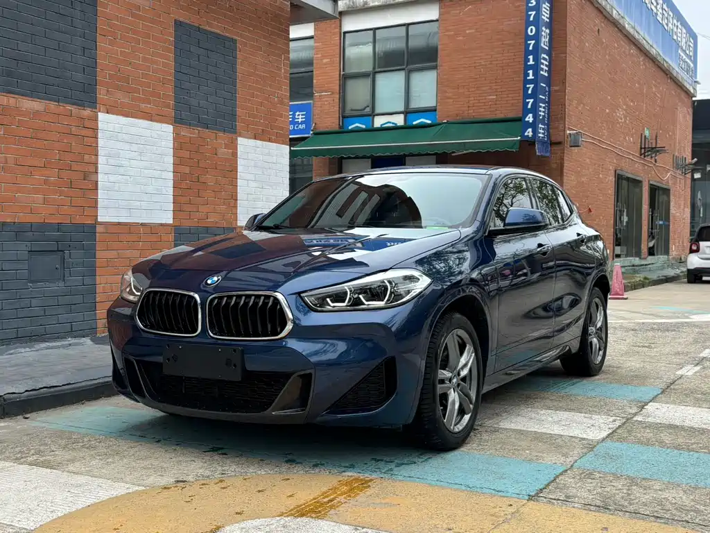 BMW X2 2022 — фото 1