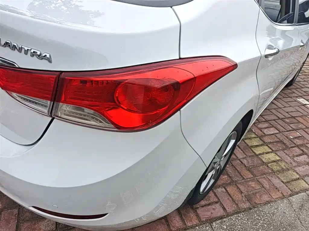 Hyundai Elantra Langdong 2014 — фото 8