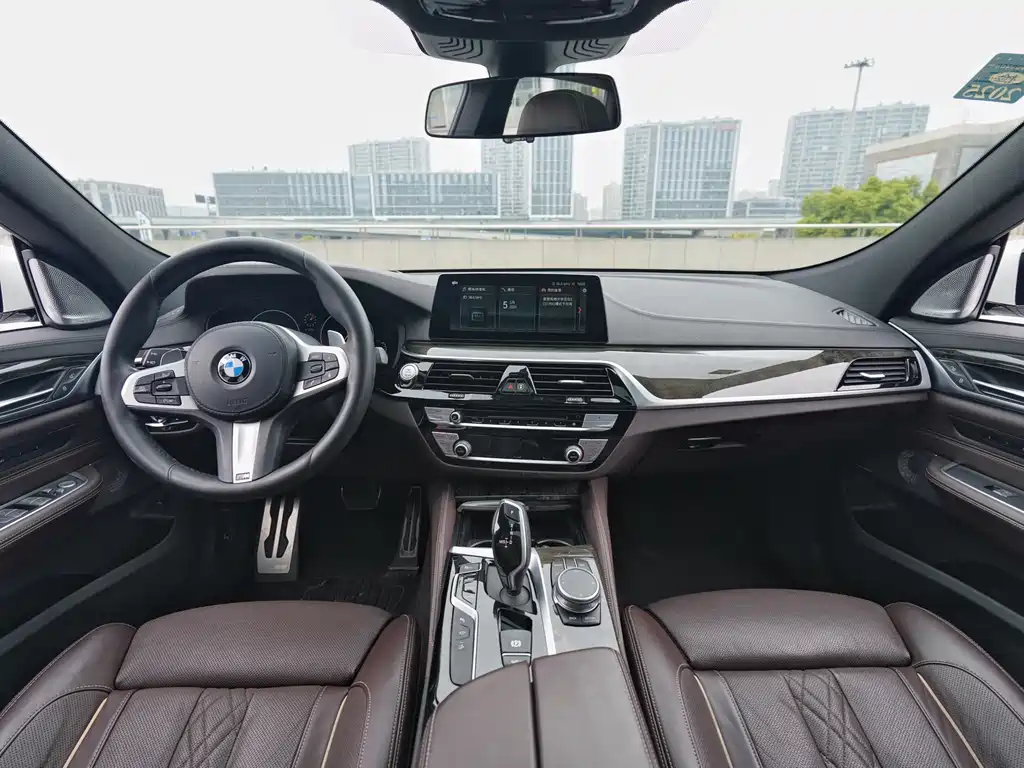 BMW 6 Series GT 2019 — фото 8