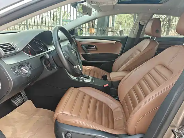 Volkswagen CC 2011