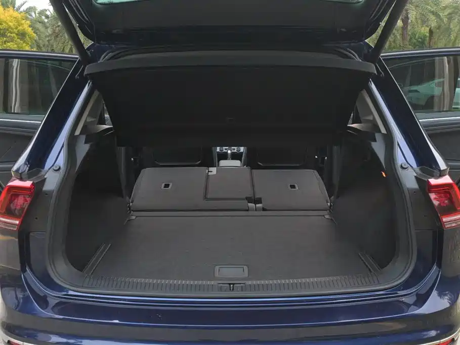 Volkswagen Tiguan 2019 — фото 12