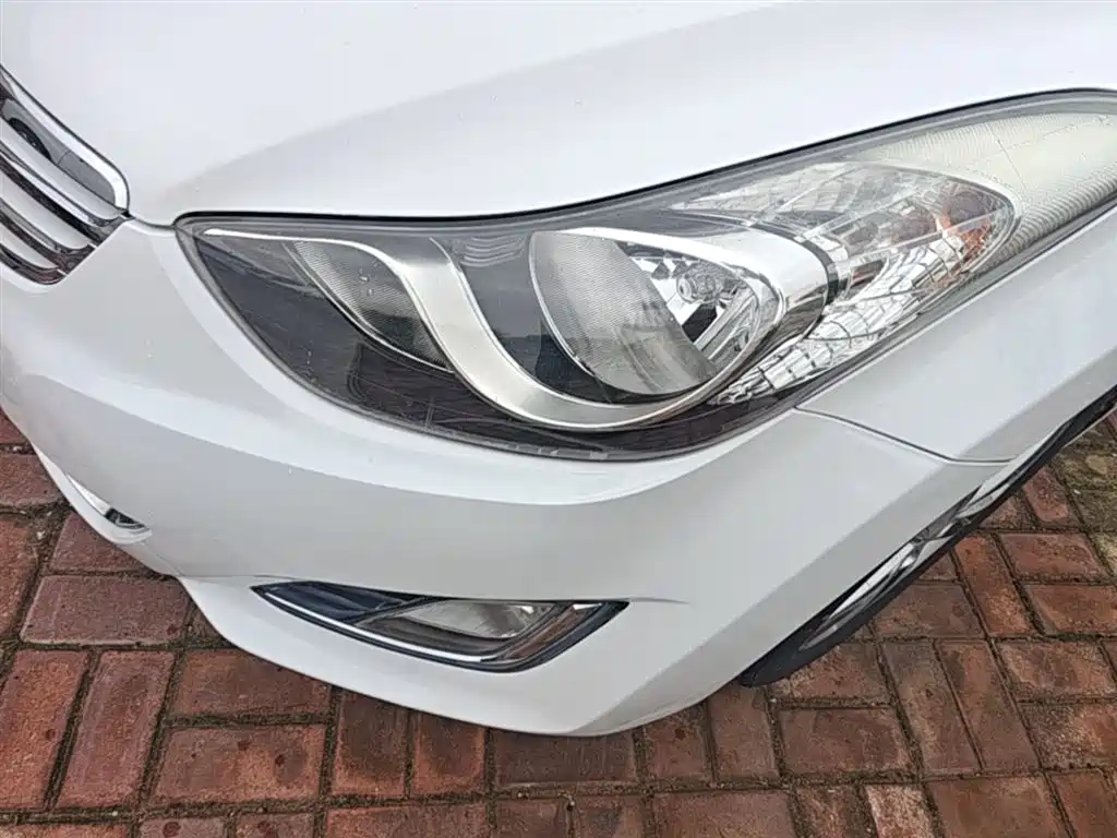 Hyundai Elantra Langdong 2014 — фото 24