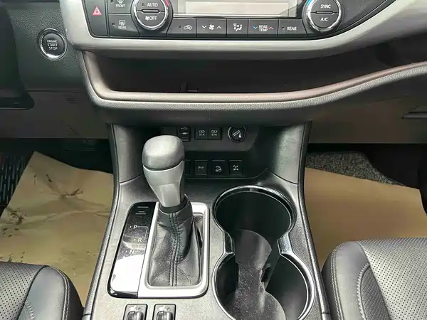 Toyota Highlander 2020