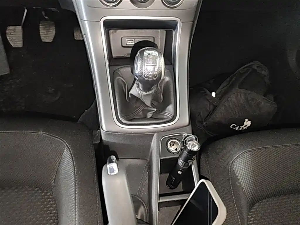Citroen C4 2018 — фото 14