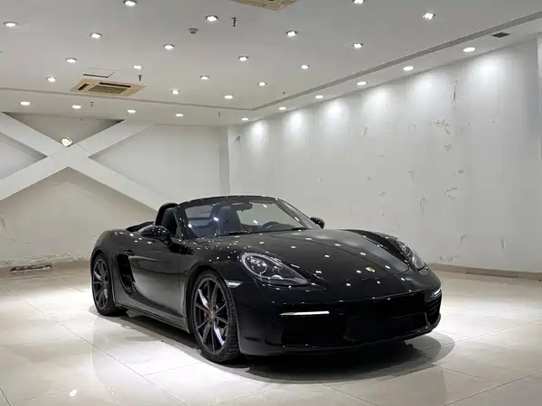 Porsche 718 2016