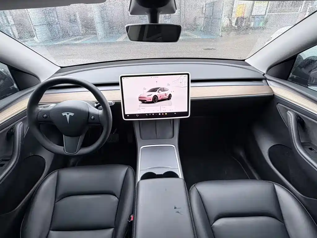 Tesla Model Y 2023 — фото 11