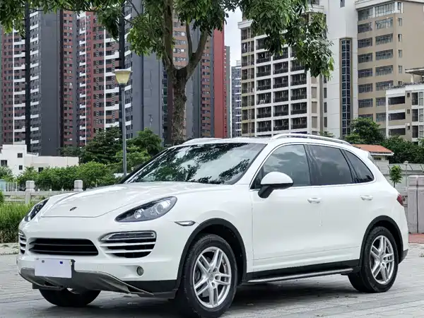 Porsche Cayenne 2011