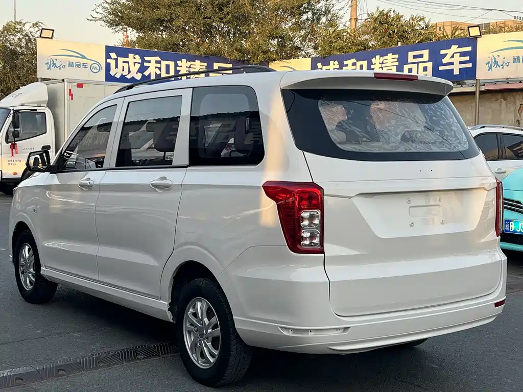 Wuling Hongguang 2019 — фото 7