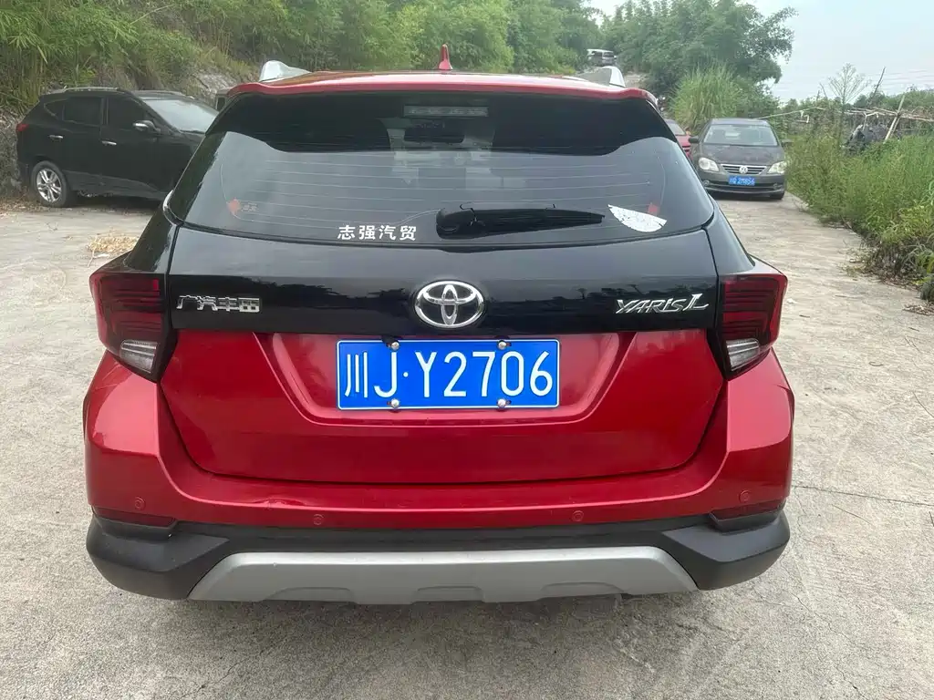 Toyota Yaris L 2022 — фото 9