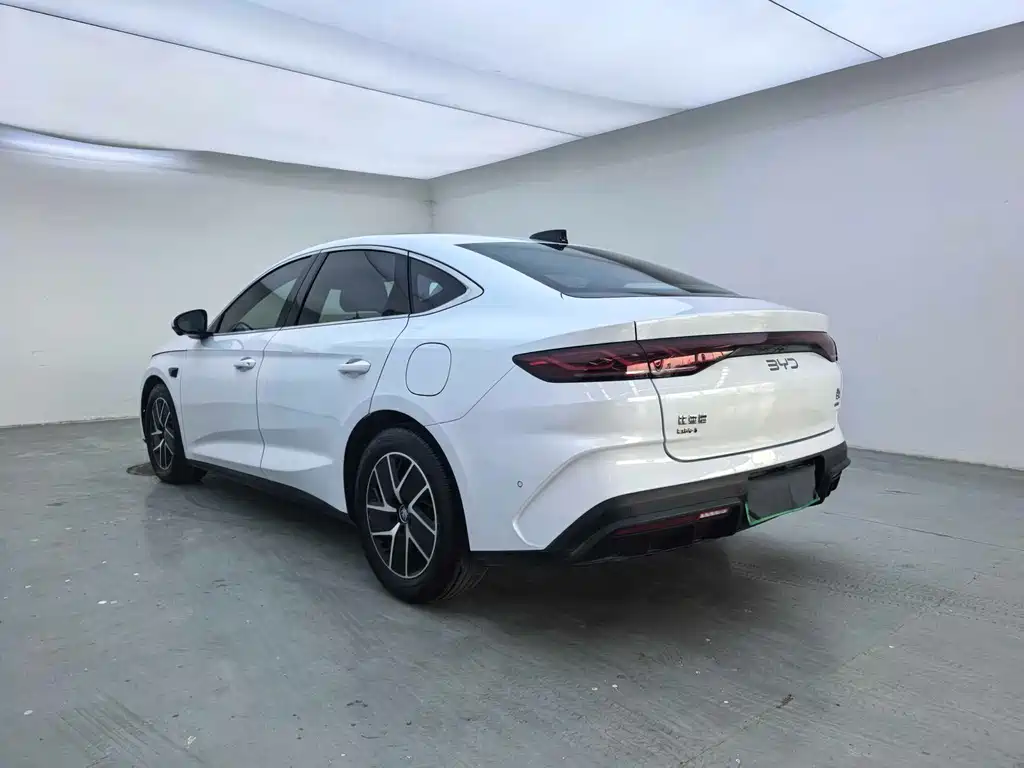 BYD Qin L 2025 — фото 9