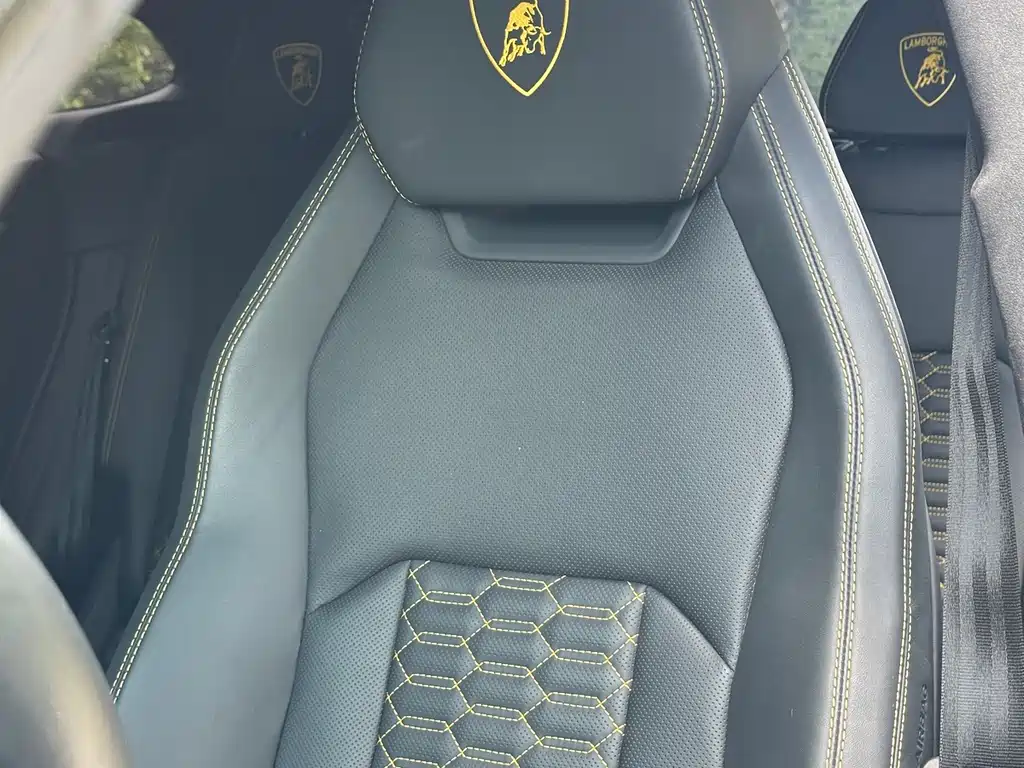 Lamborghini Urus 2022 — фото 7