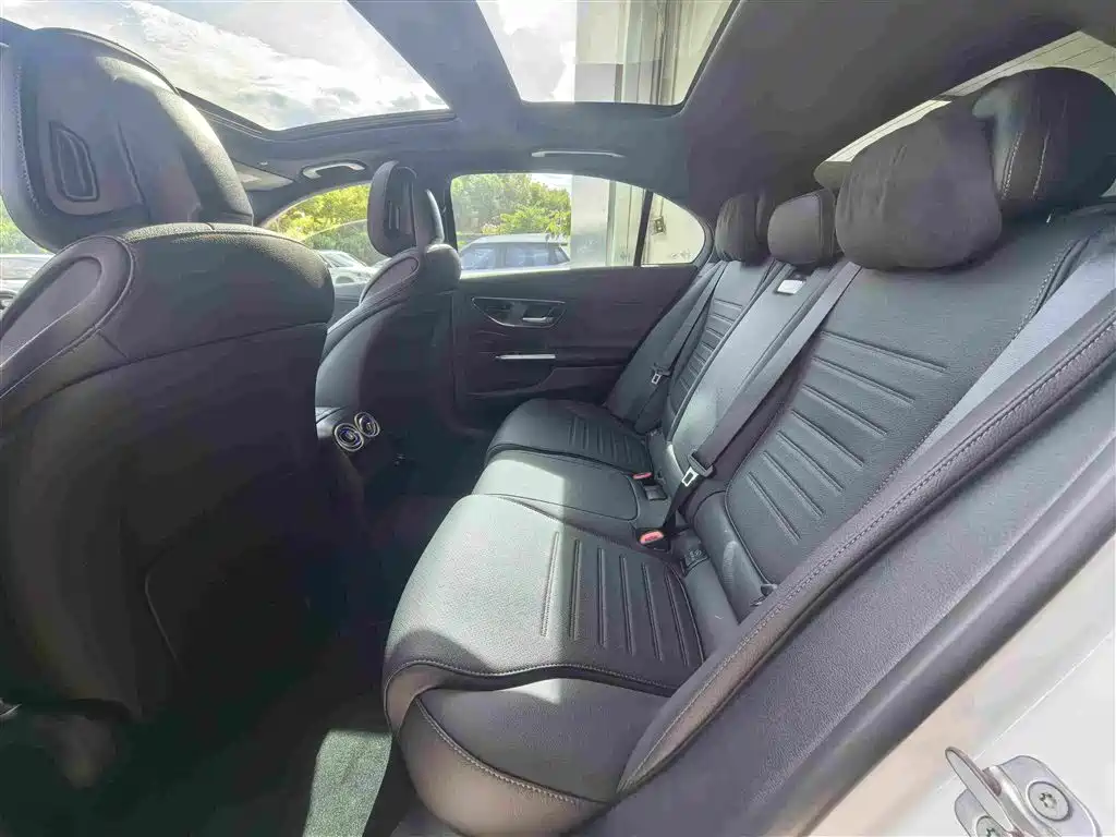 Mercedes-Benz C-Class 2025