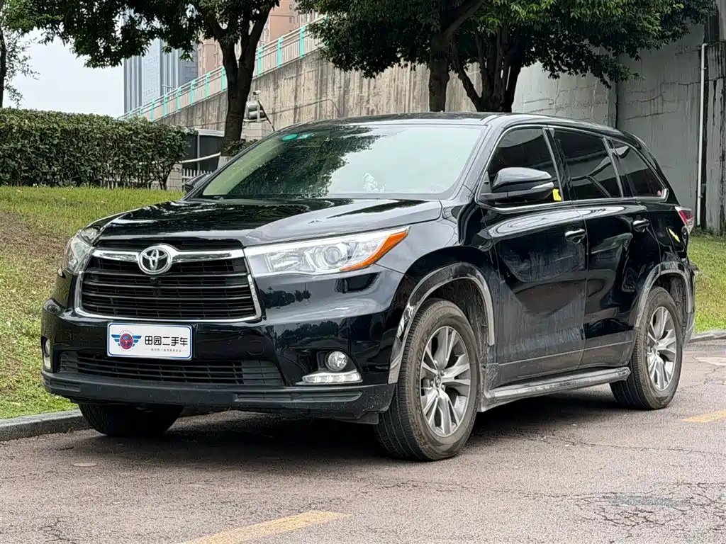 Toyota Highlander 2017 — фото 1