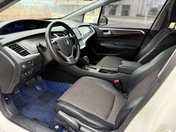 Honda Jade 2017