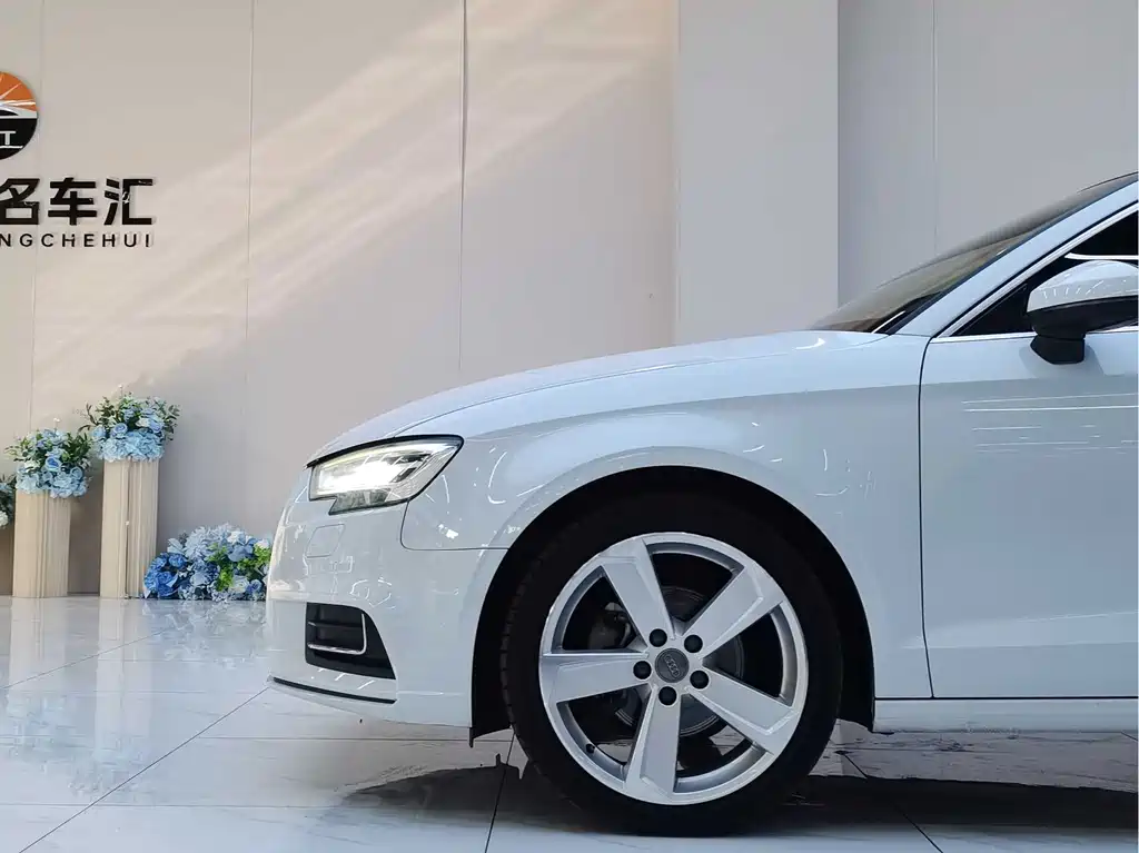 Audi A3 2018 — фото 18