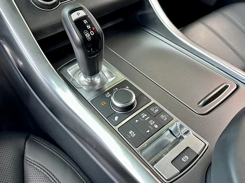 Land Rover Range Rover Sport 2018 — фото 10