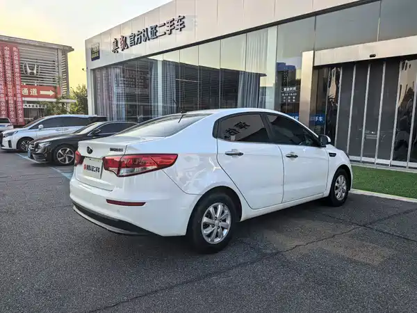 Kia K2 2015