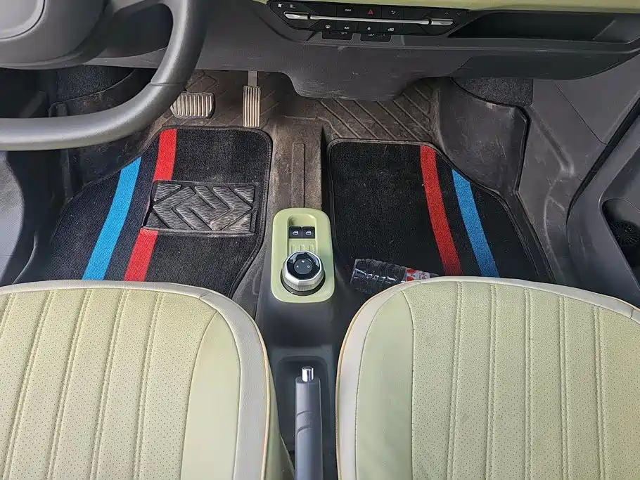 Geely Galaxy Panda 2023 — фото 16