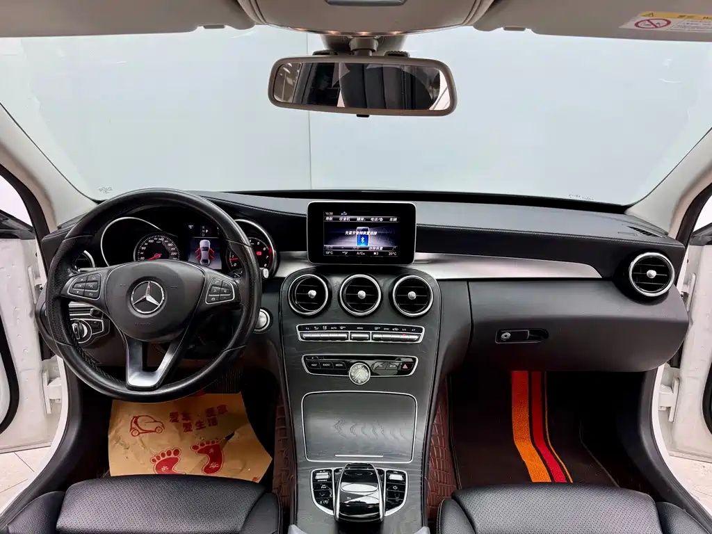 Mercedes-Benz C-Class 2018 — фото 17