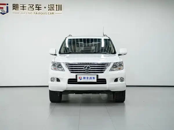 Lexus LX 2012