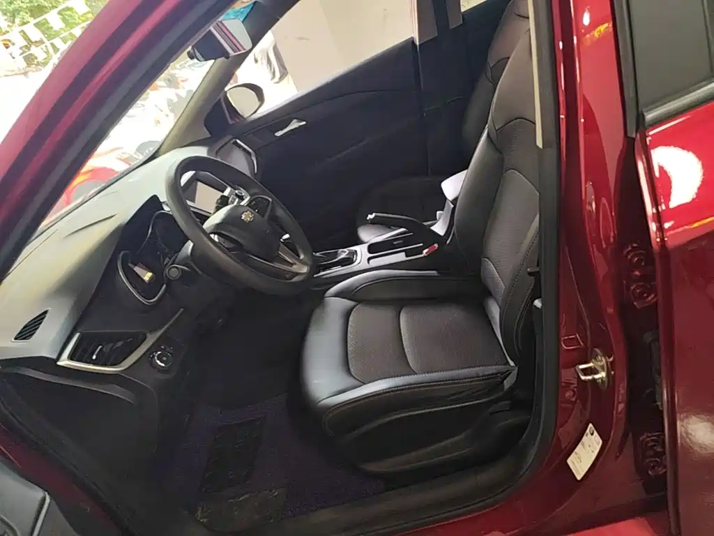 Chevrolet Cavalier 2018 — фото 15