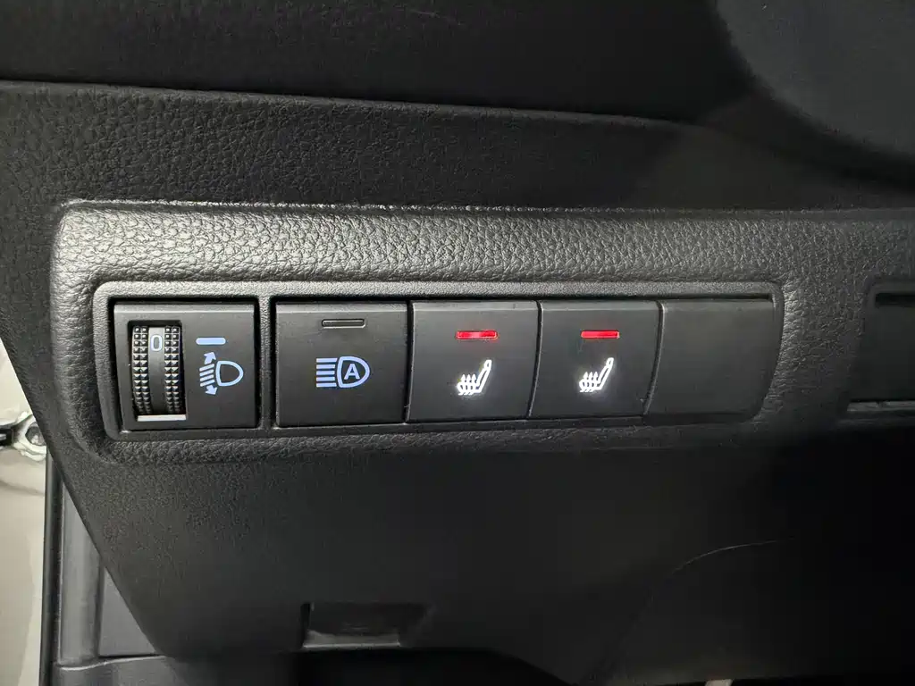 Toyota Corolla 2021 — фото 12