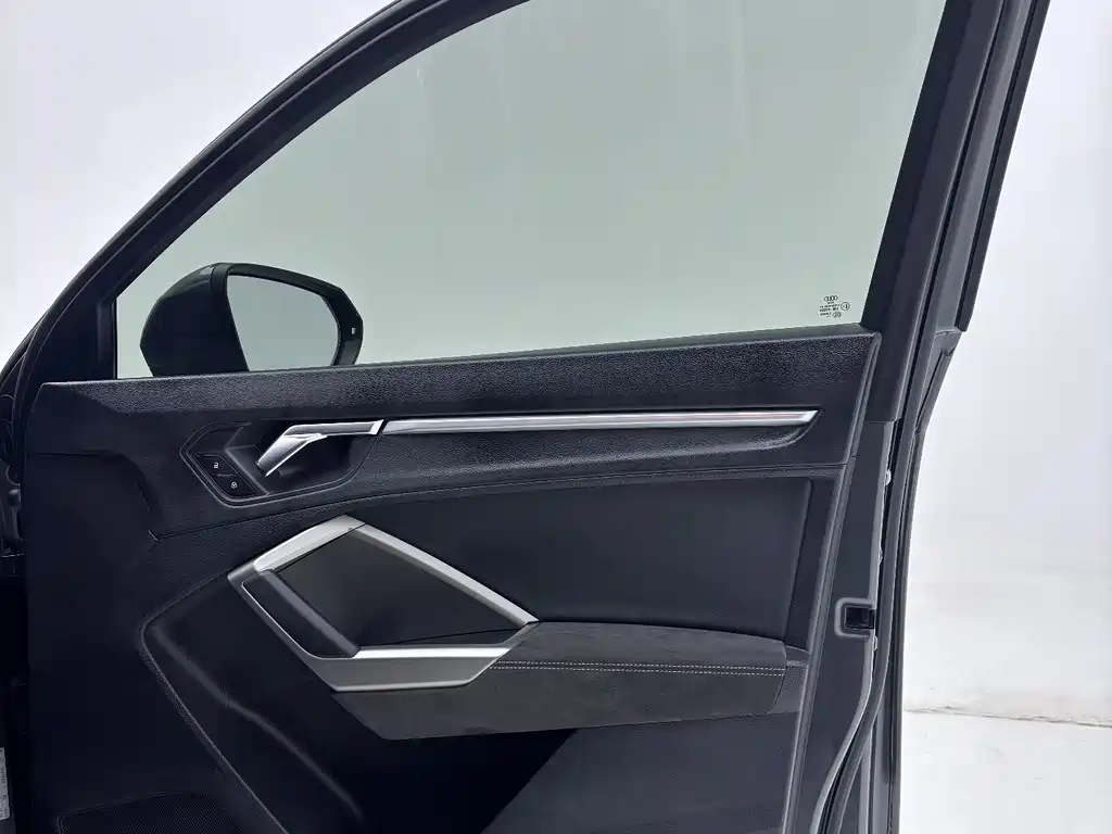 Audi Q3 2022 — фото 21