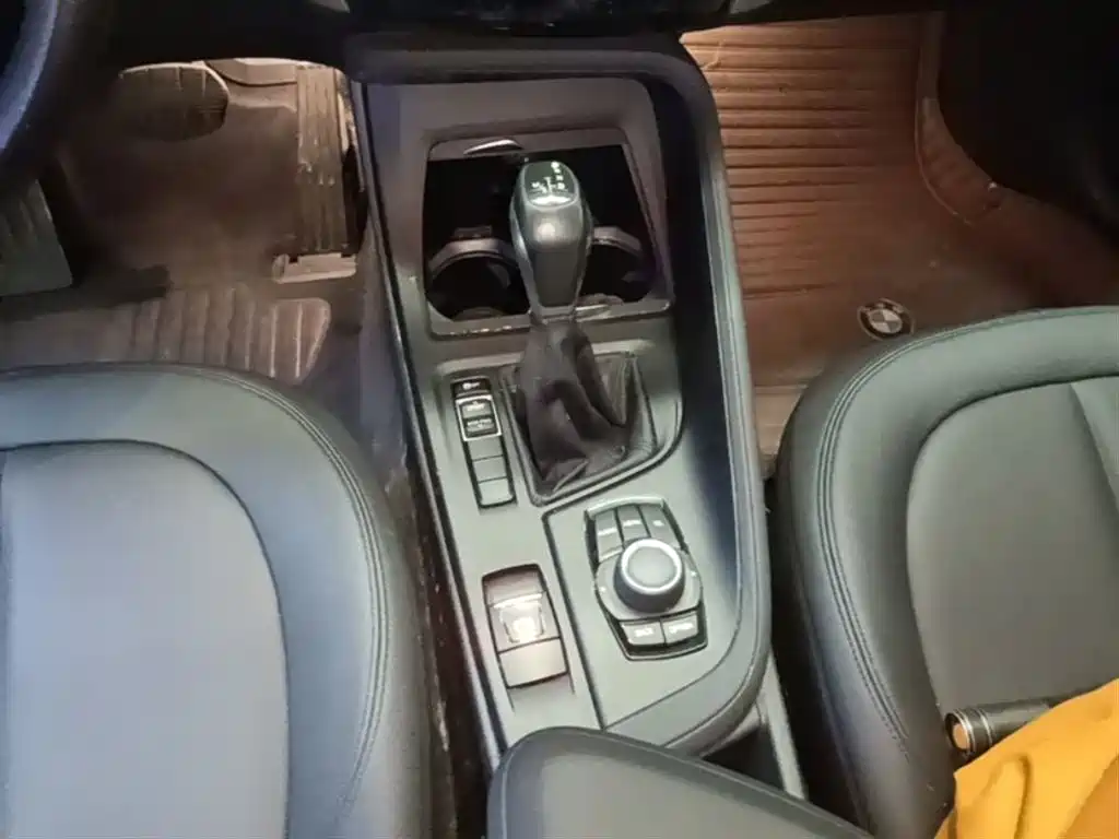 BMW X1 2017 — фото 14