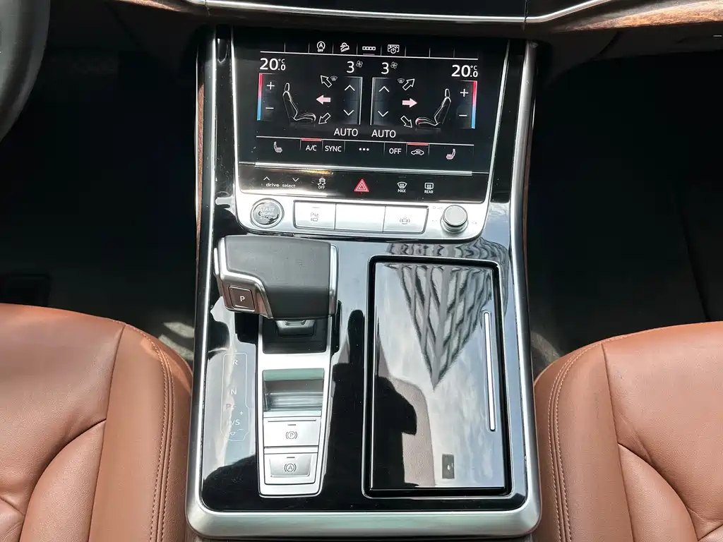Audi Q7 2021 — фото 17