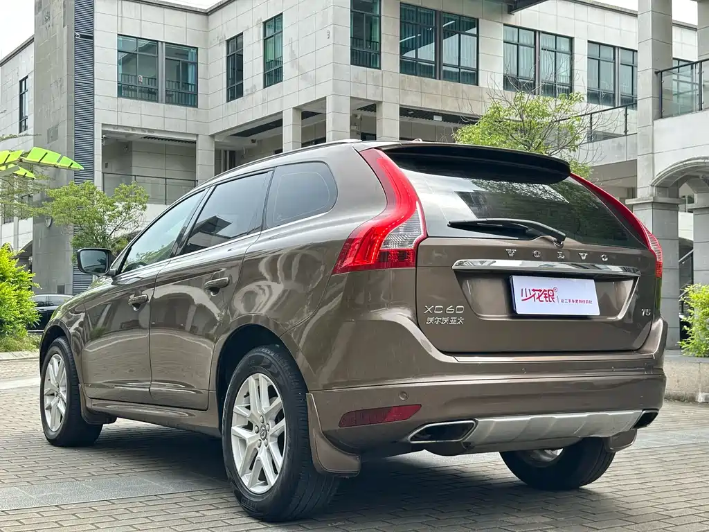 Volvo XC60 2016 — фото 7