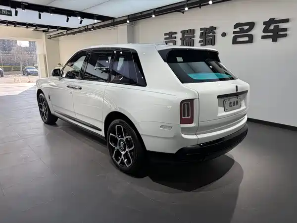 Rolls-Royce Cullinan 2024