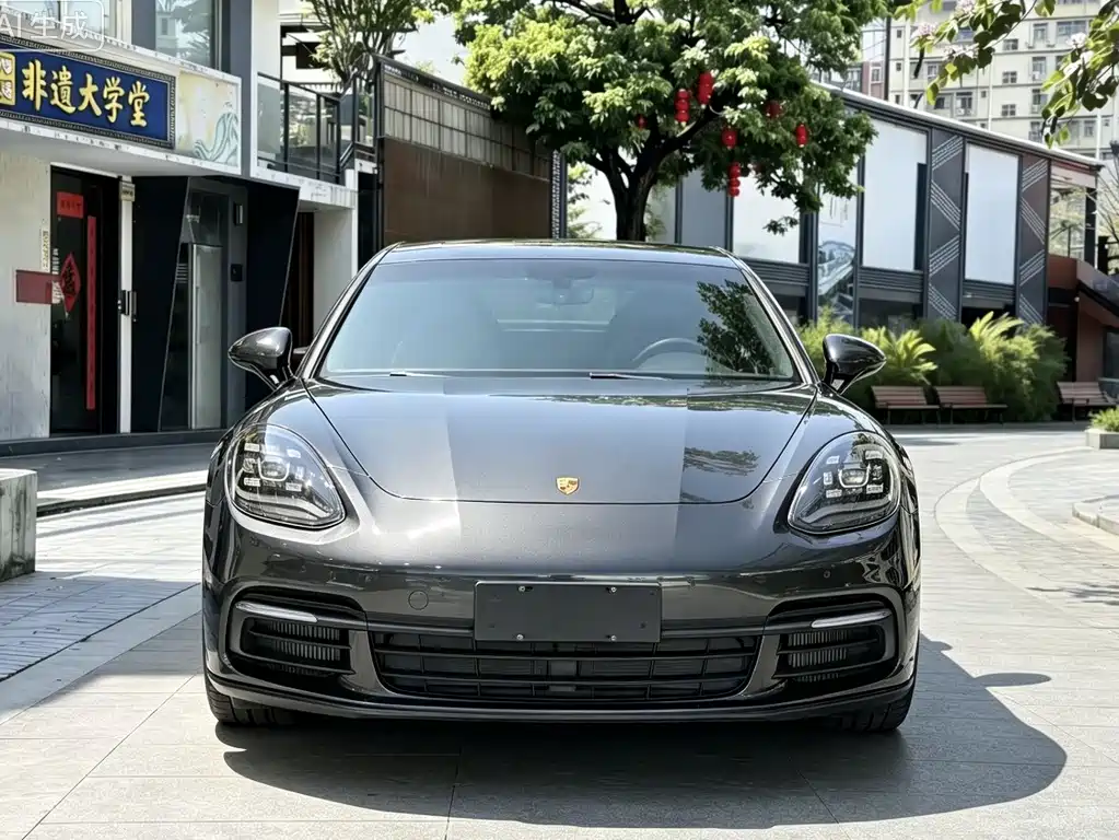 Porsche Panamera 2018 — фото 2