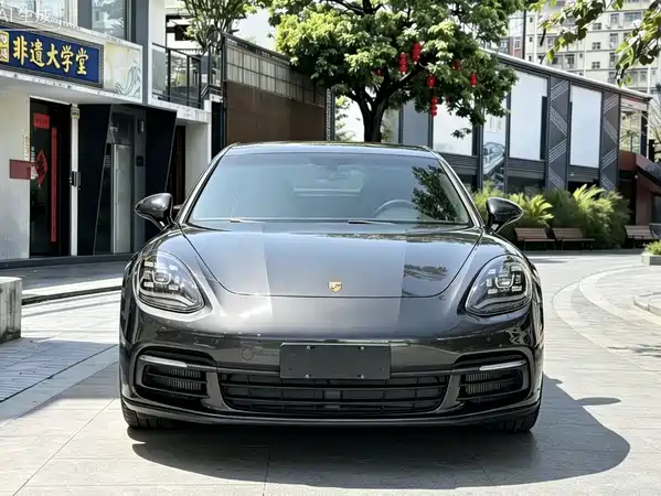 Porsche Panamera 2018
