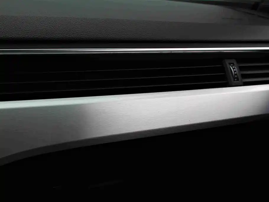 Audi A4L 2021 — фото 9