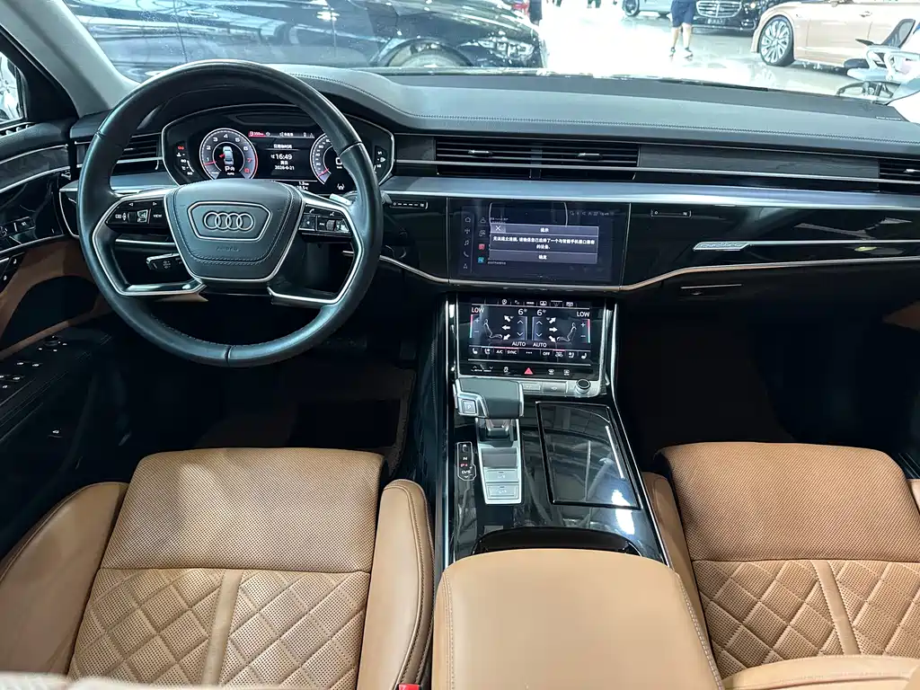 Audi A8 2024 — фото 13