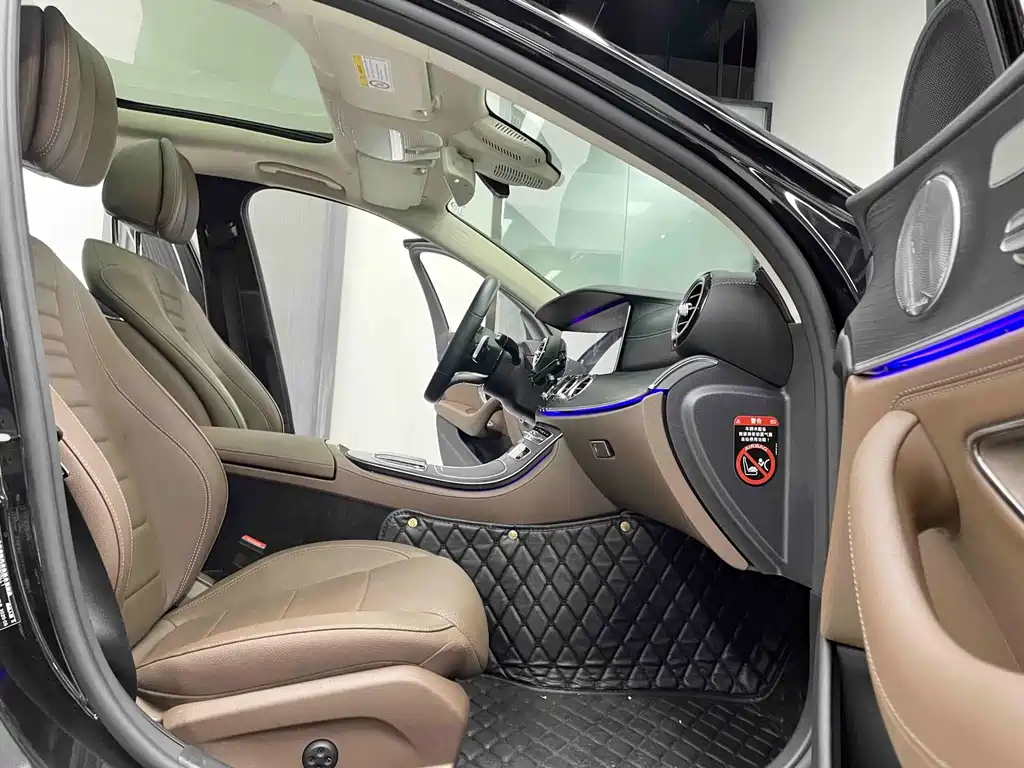 Mercedes-Benz E-Class 2020 — фото 16