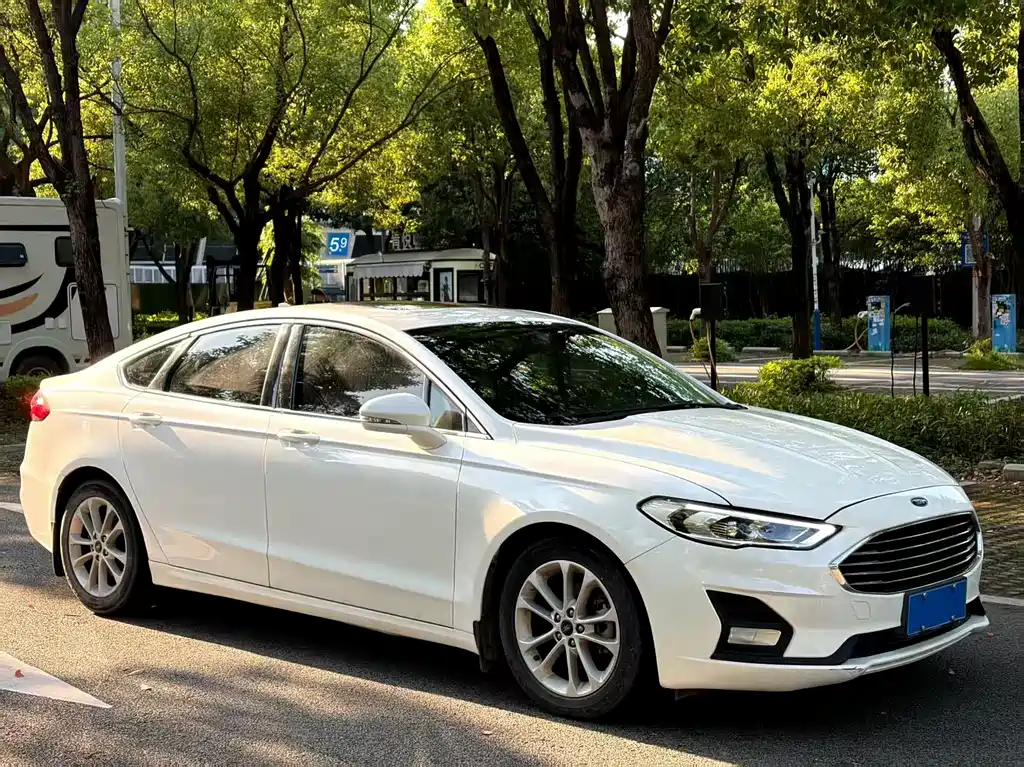 Ford Mondeo 2019 — фото 3