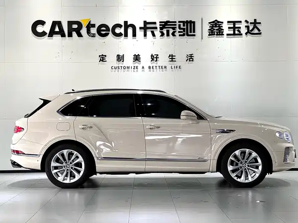 Bentley Bentayga Plug-In Hybrid 2021