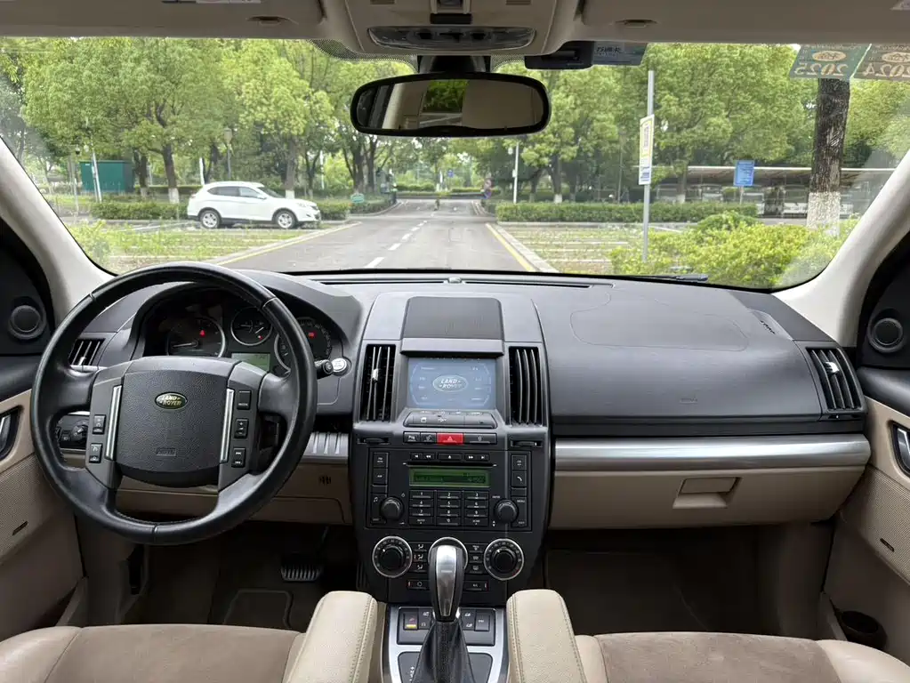 Land Rover Freelander 2 2010 — фото 4
