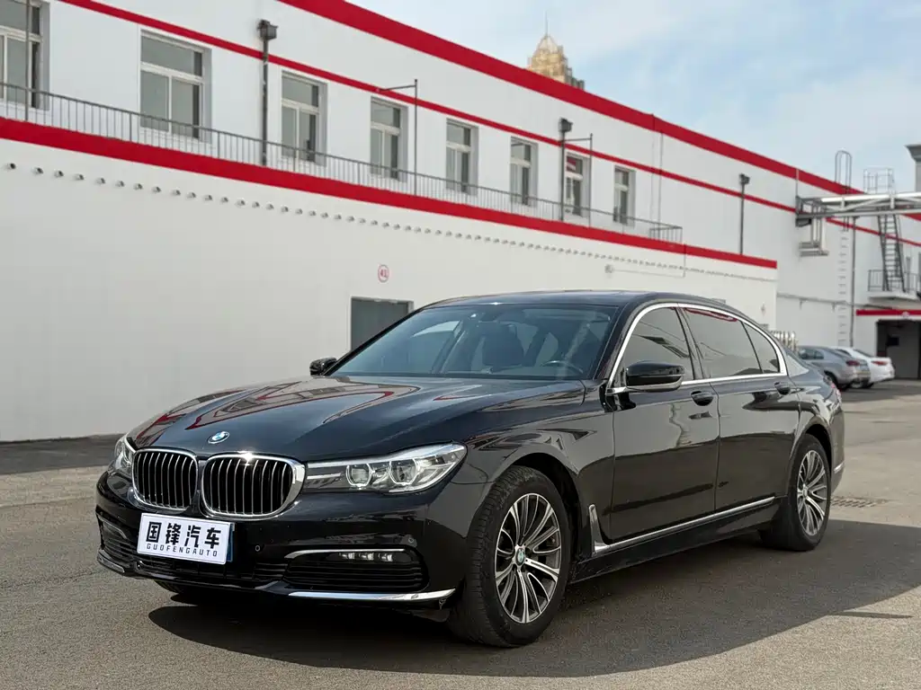 BMW 7 Series 2017 — фото 2
