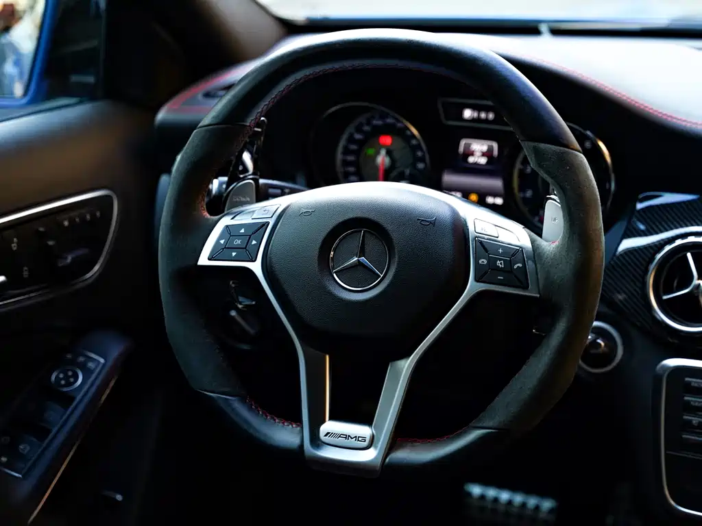 Mercedes-Benz GLA AMG 2017 — фото 11